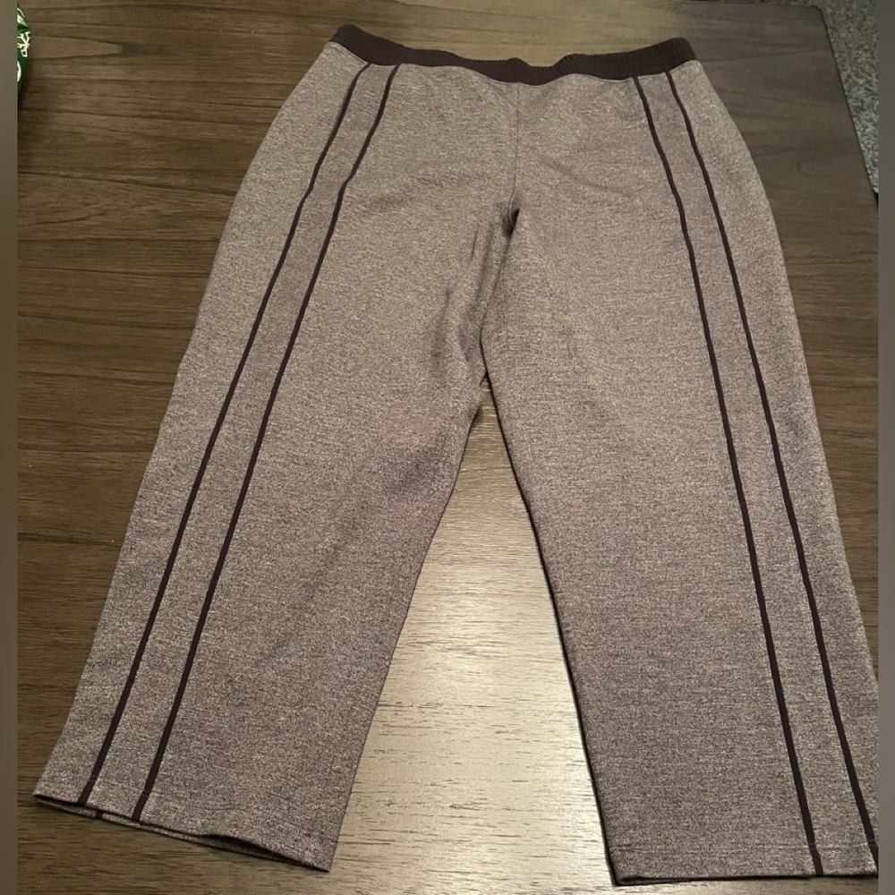 lululemon athletica woman’s capris